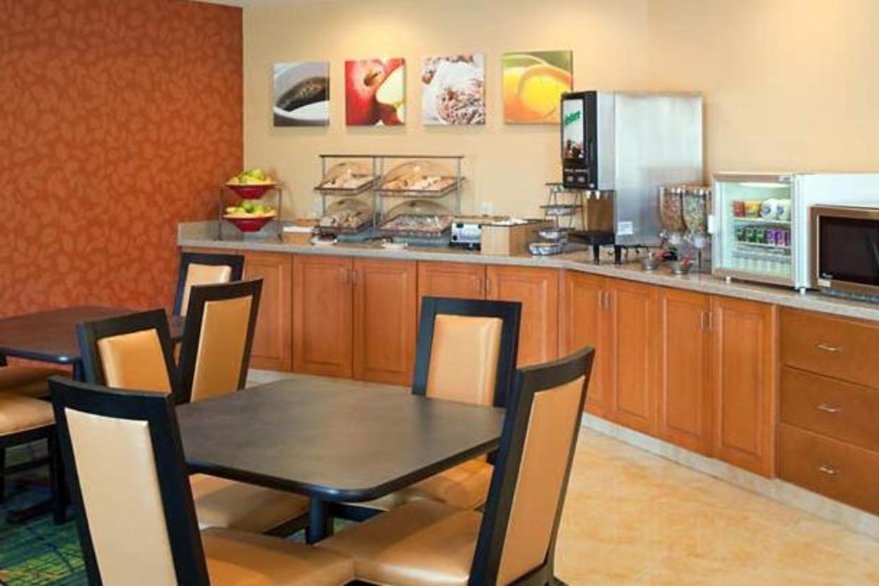 Country Inn & Suites By Radisson, Fayetteville I-95, Nc מראה חיצוני תמונה