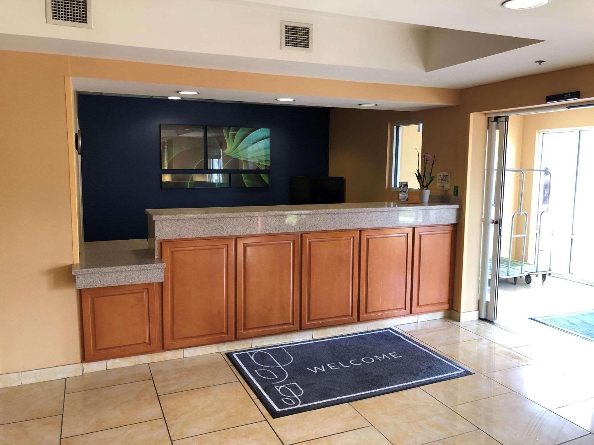 Country Inn & Suites By Radisson, Fayetteville I-95, Nc מראה חיצוני תמונה