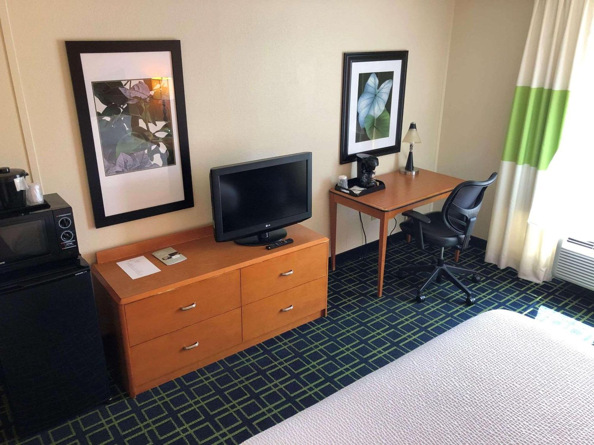 Country Inn & Suites By Radisson, Fayetteville I-95, Nc מראה חיצוני תמונה