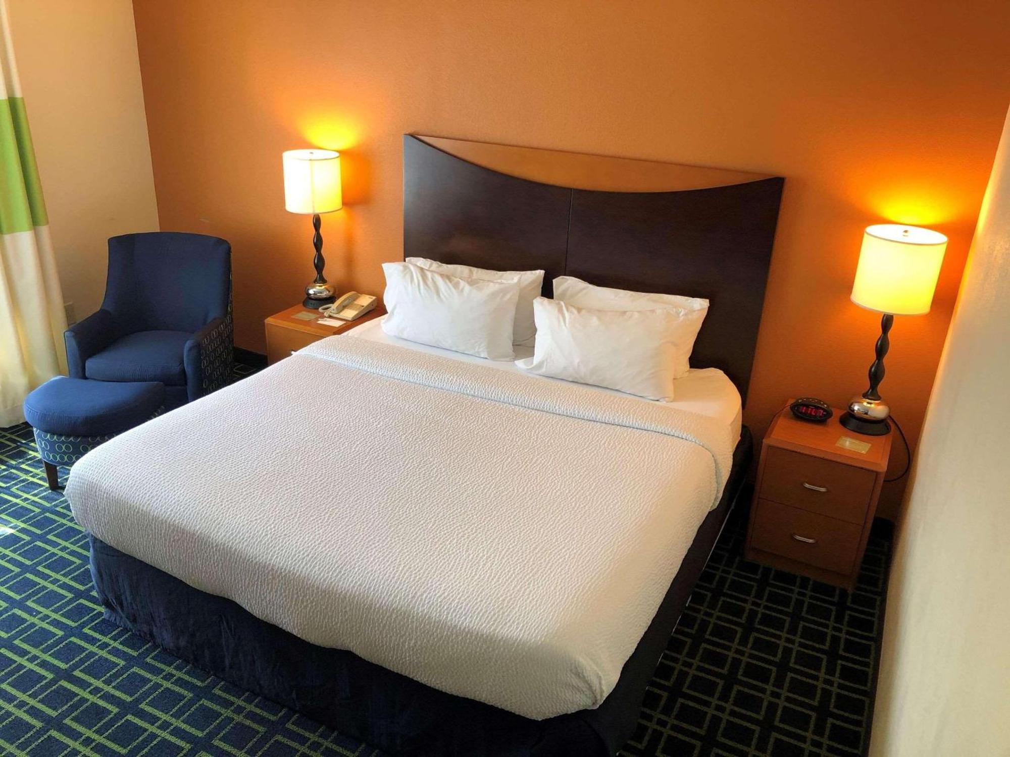 Country Inn & Suites By Radisson, Fayetteville I-95, Nc מראה חיצוני תמונה