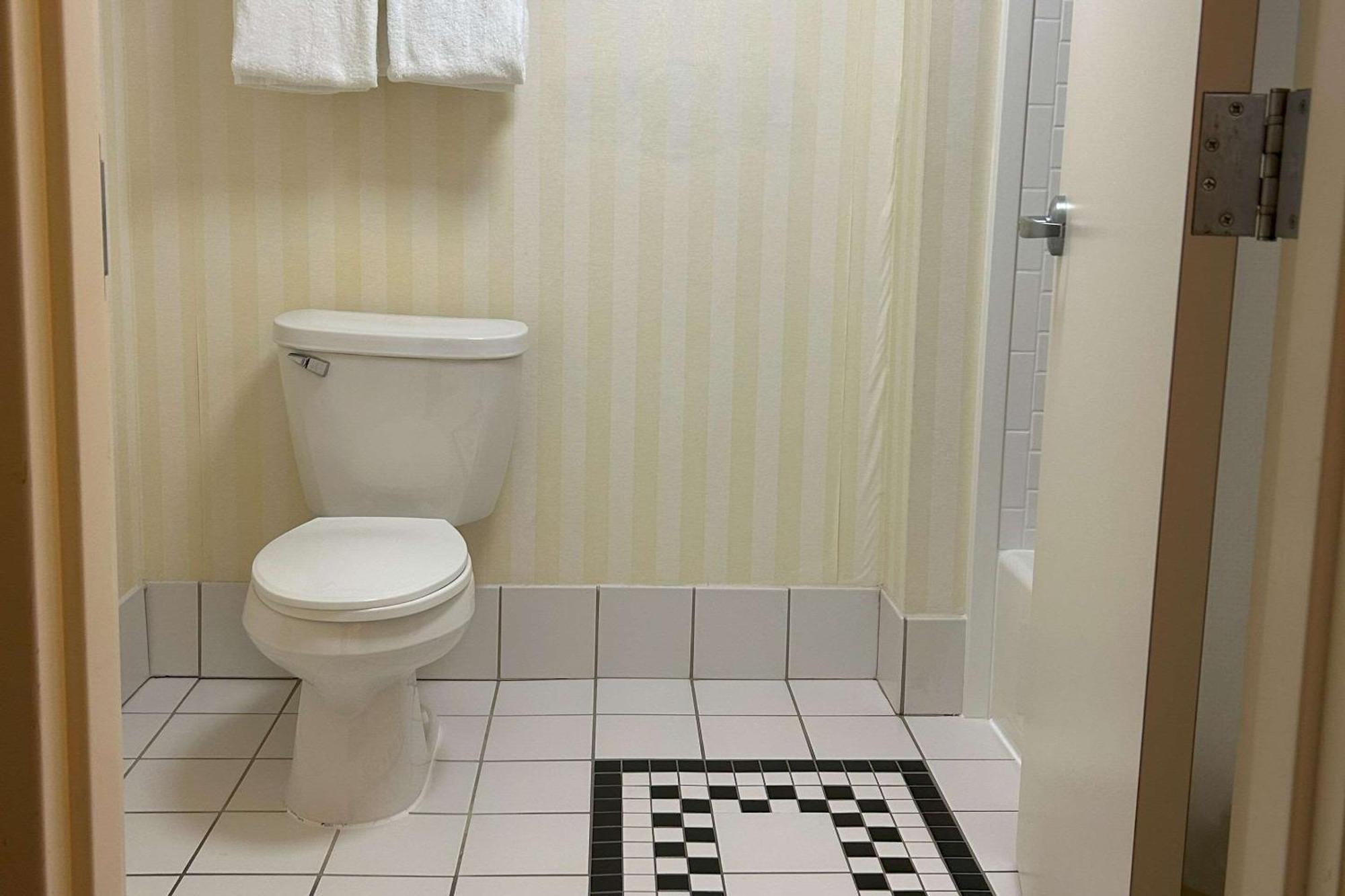 Country Inn & Suites By Radisson, Fayetteville I-95, Nc מראה חיצוני תמונה
