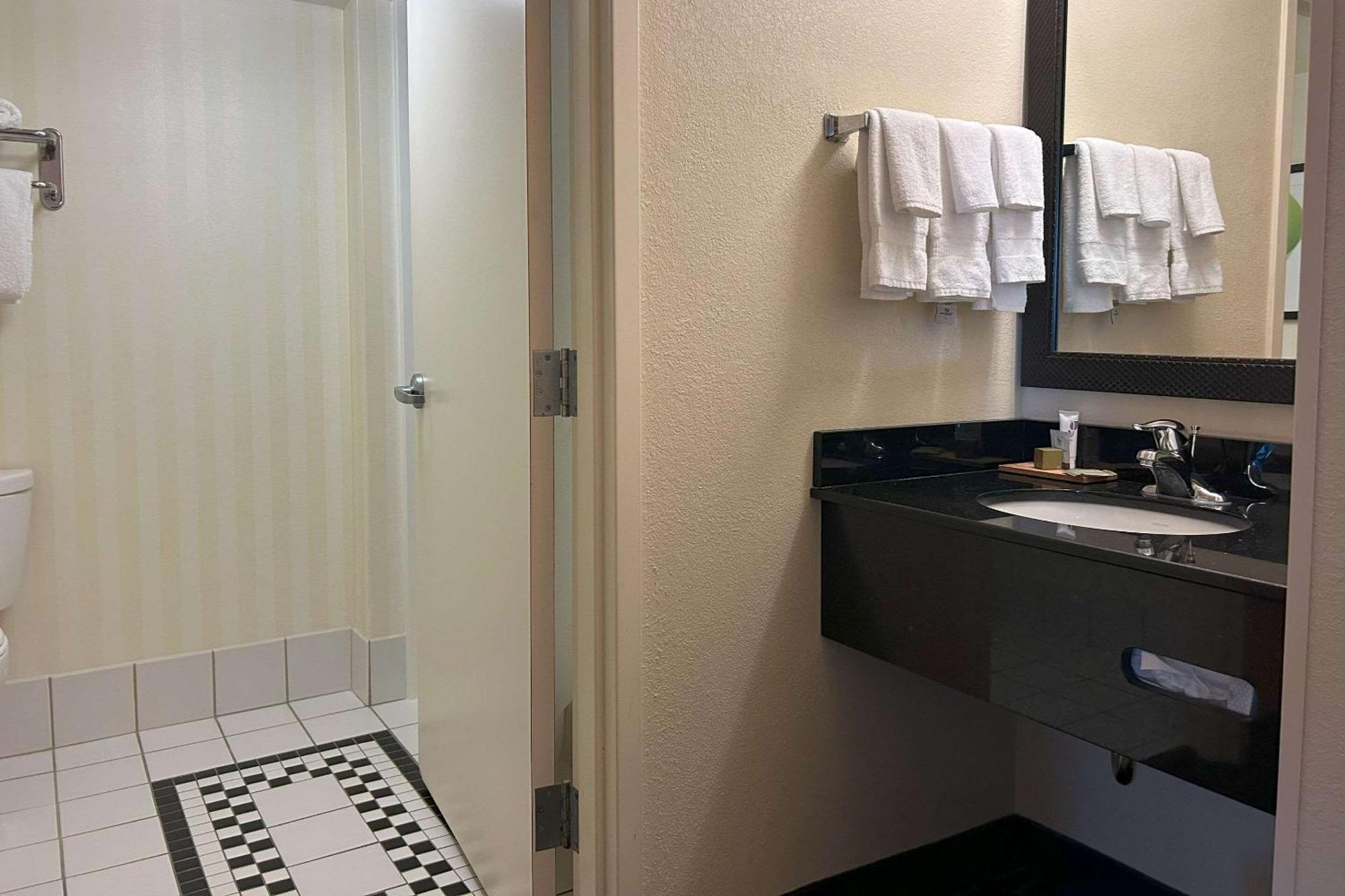 Country Inn & Suites By Radisson, Fayetteville I-95, Nc מראה חיצוני תמונה