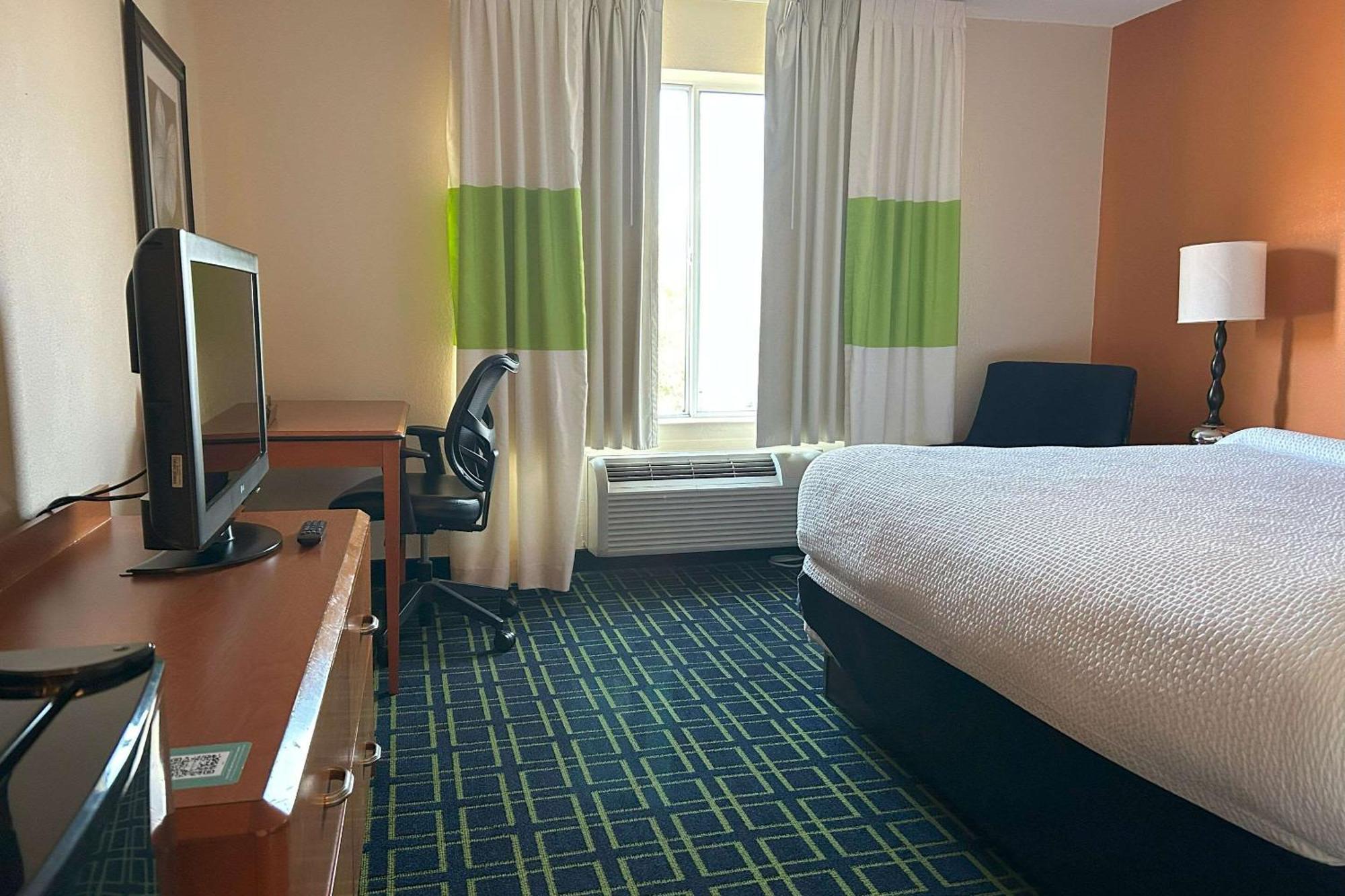 Country Inn & Suites By Radisson, Fayetteville I-95, Nc מראה חיצוני תמונה